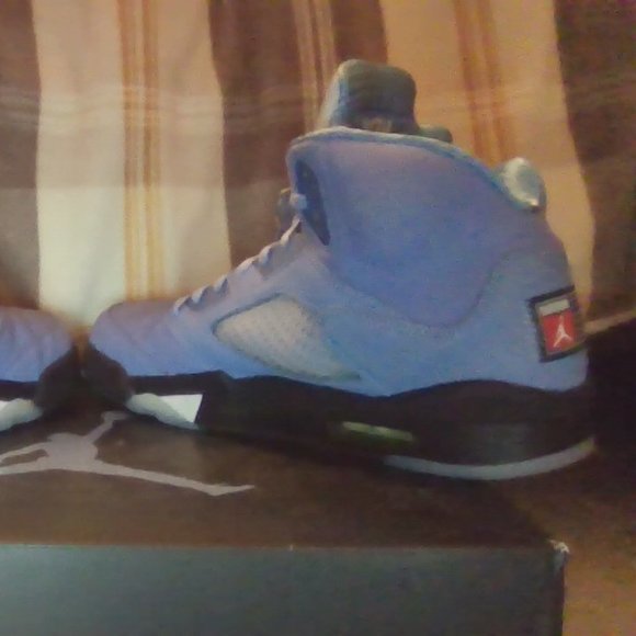 University Blue Jordan 5s